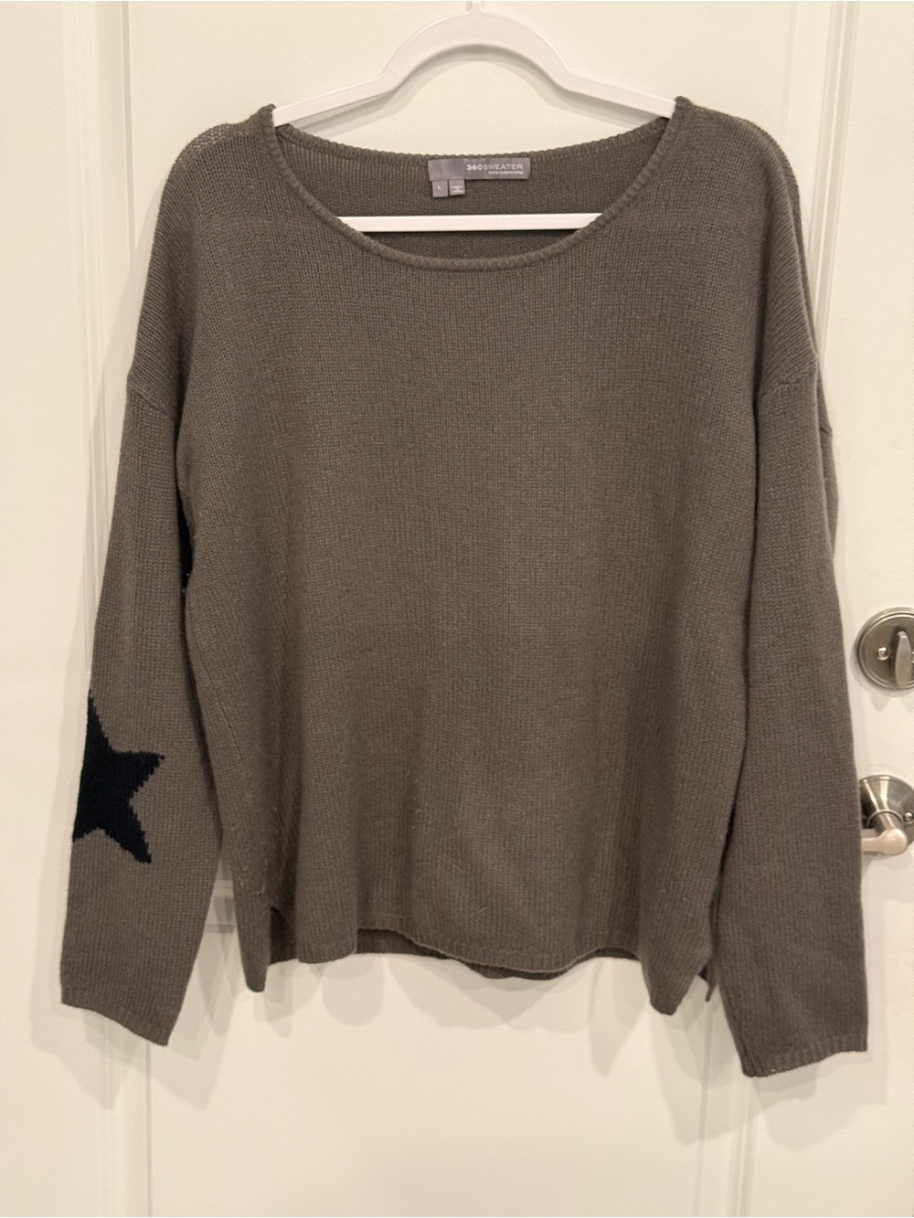 360Sweater Gray Cashmere Crewneck with Black Stars